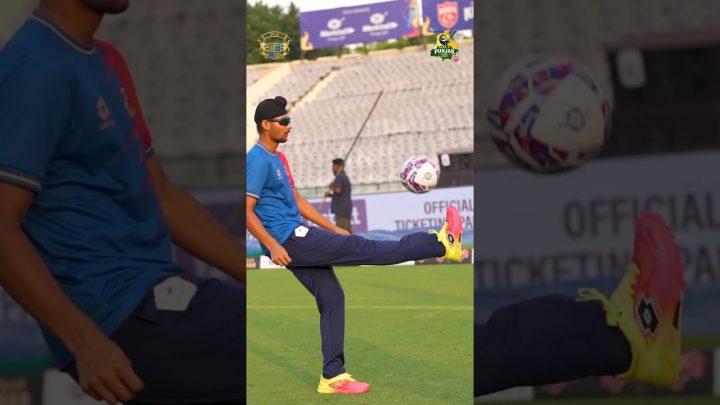 Energy. Focus. Determination. Catch the teams in action during their warm-up session!