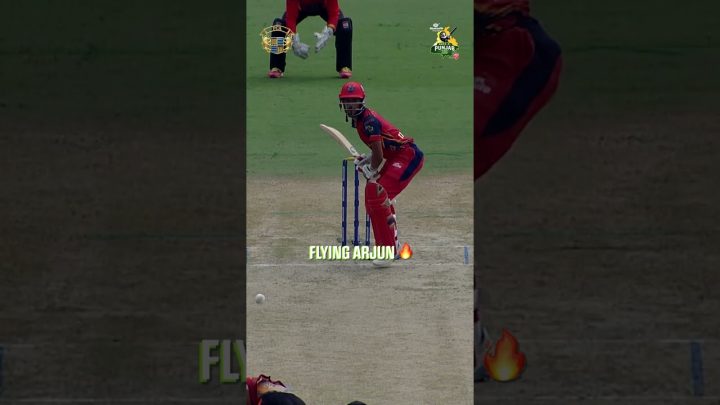 Flying Arjun! 🦅 What a grab!Arjun Rajput pulls off a stunning catch to dismiss Tanmay Dharni.